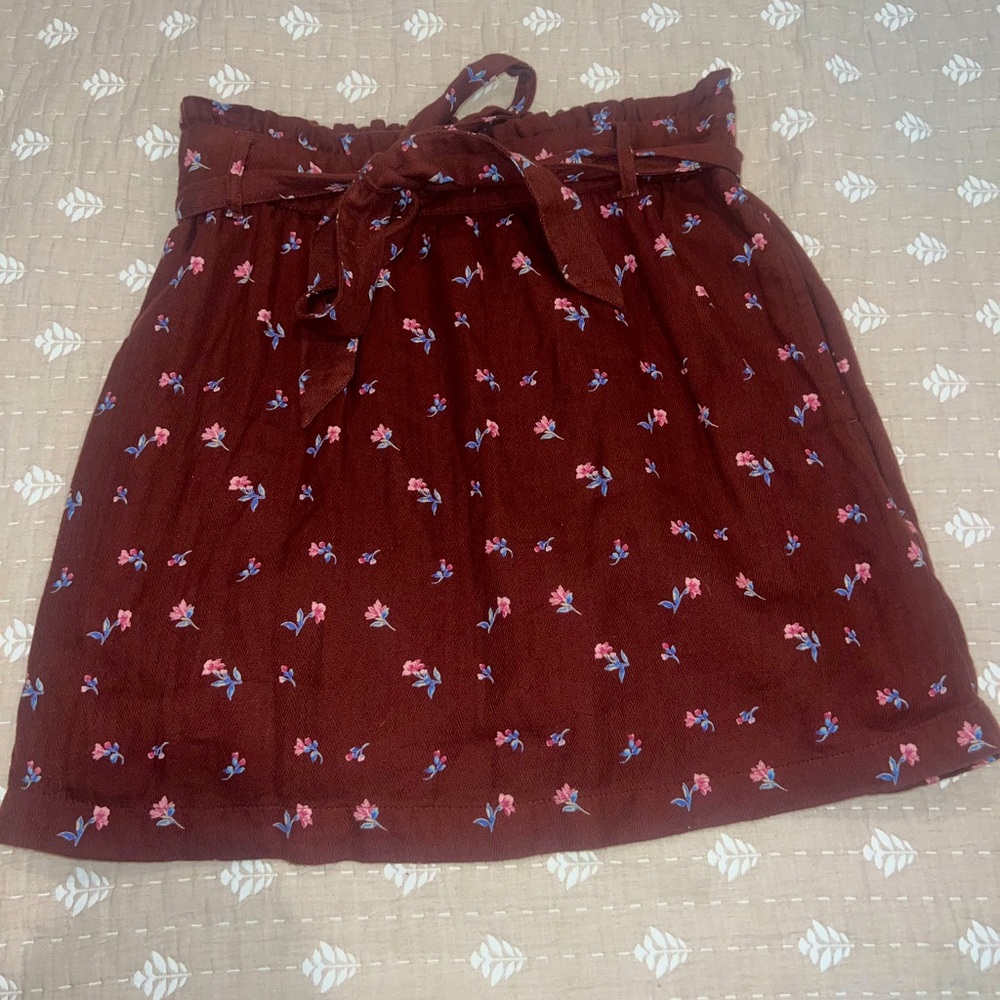 American Eagle floral mini skirt